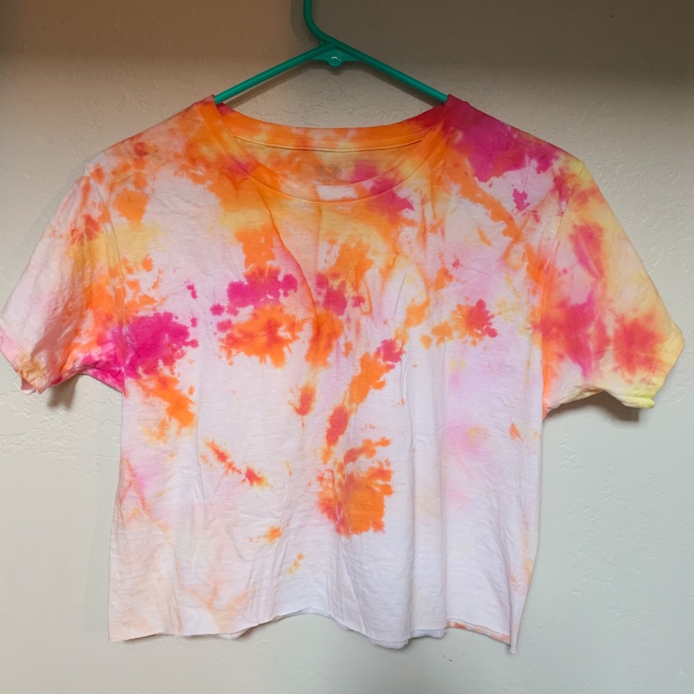 Sunset tie-dye tee✨☀️💕